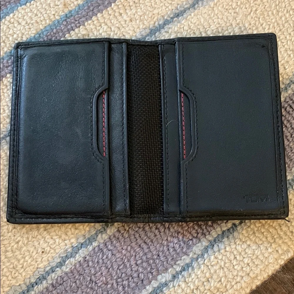 Tumi Black Leather Wallet Card Holder